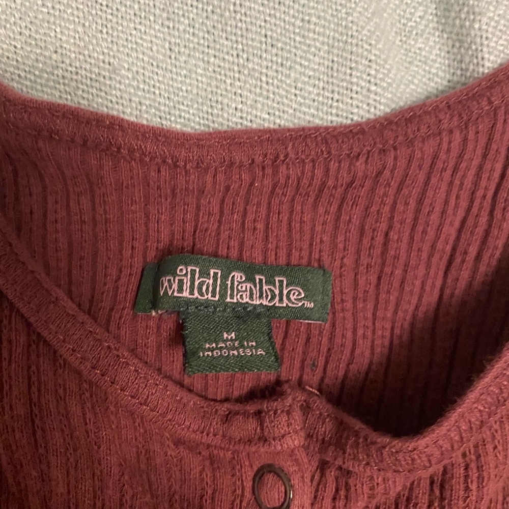MAROON TANK TOP - Picture 2 of 2